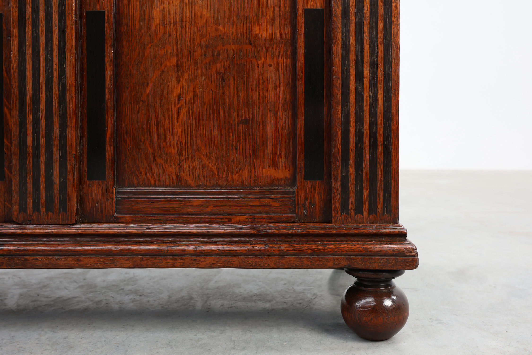 17th Century Small Renaissance oak cabinet, The Netherlandsthumbnail
